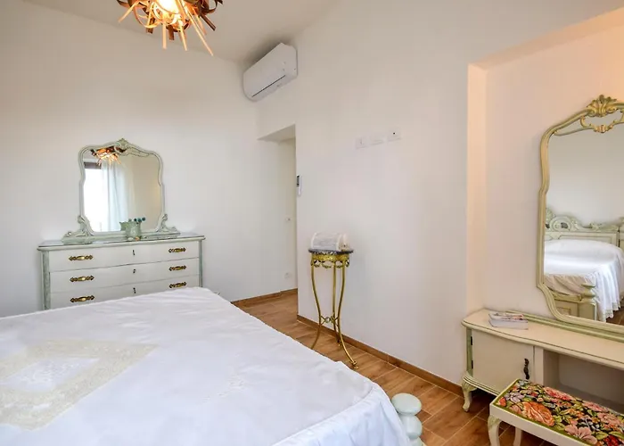 아파트 L'angelina 카모글리